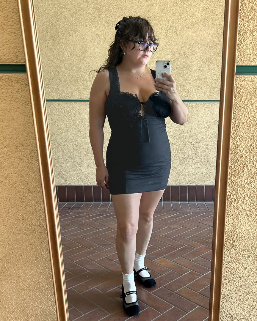 Black Lace Trim Sweetheart Tie Front Sleeveless Bodycon Mini Dress S / Black Black Lace Trim Sweetheart Tie Front Sleeveless Bodycon Mini Dress S / Black