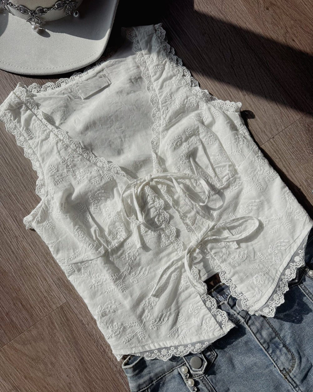 Venus White Lace Sleeveless Tie Front Vest Top - Cindy Jane Boutique - Tanks, Camis & Tube Tops