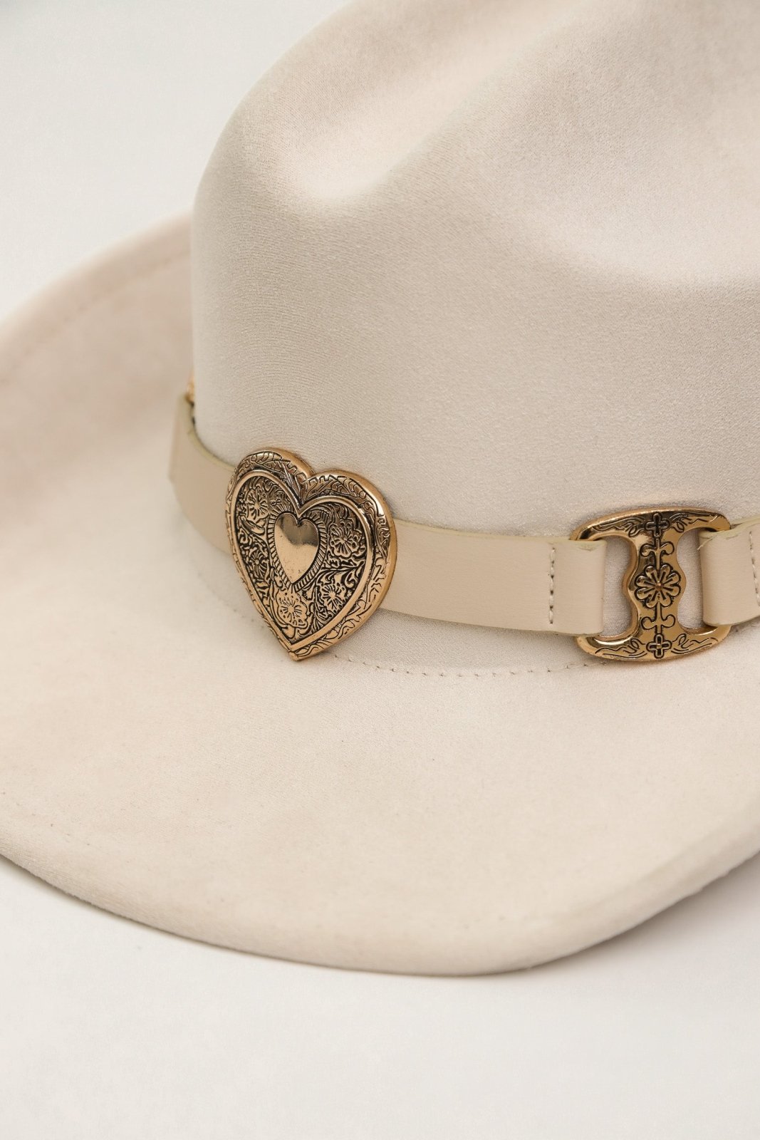 Ivory Heart Buckle Western Trendy Cowgirl Hat - Cindy Jane Boutique - Hats